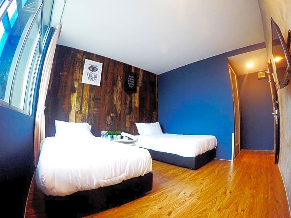 Monaco Boutique Hotel Kampung Air