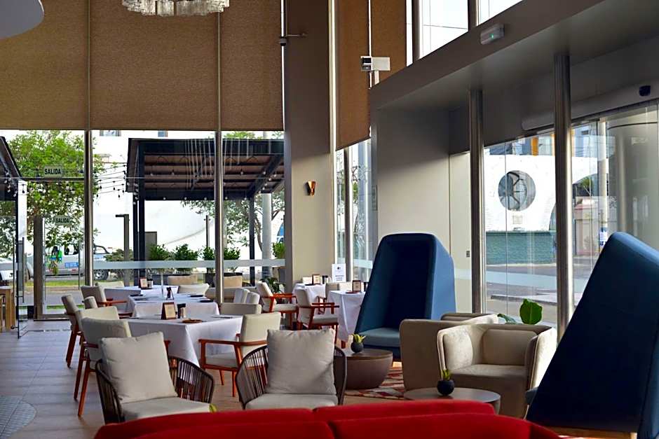 DoubleTree by Hilton Trujillo