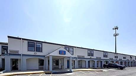 Motel 6-Newark, DE