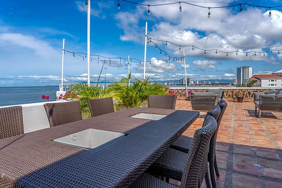 The Paramar Beachfront Boutique Hotel With Breakfast Included - Downtown Malecon