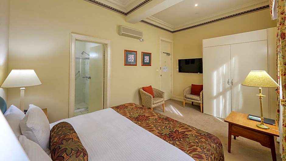 Royal Exchange Hotel