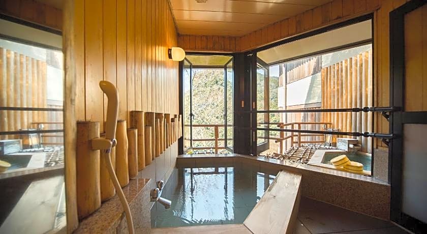 Momijiya Honkan Takao Sansou Ryokan