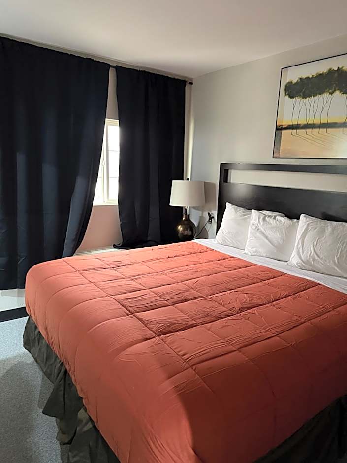 American Inn & Suites LAX