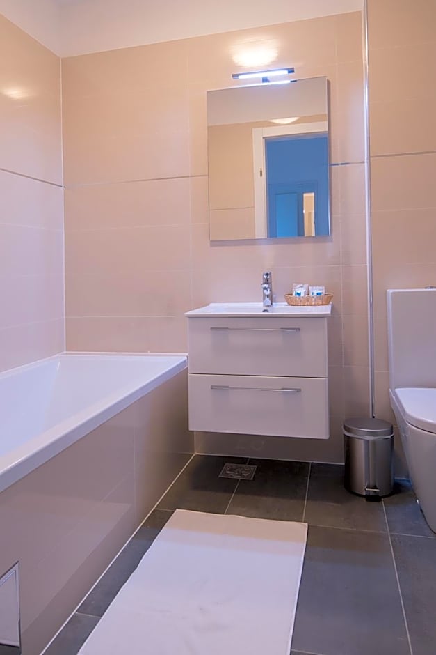 Aparthotel Punta Blu - POOL & SPA