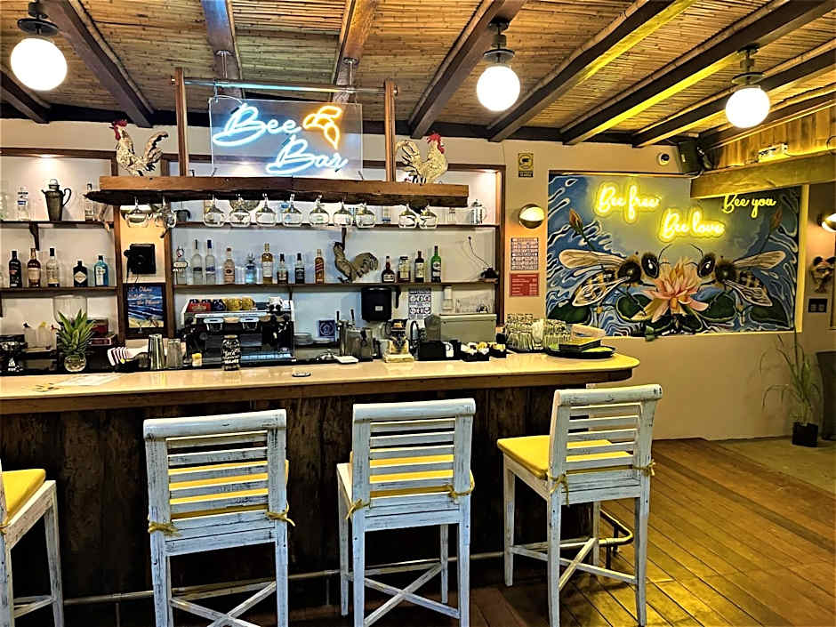 Hotel 12 BEES by Kavia