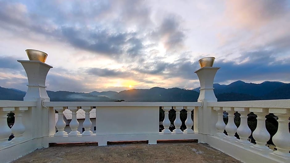 Daddy Dream Hotel and Residence