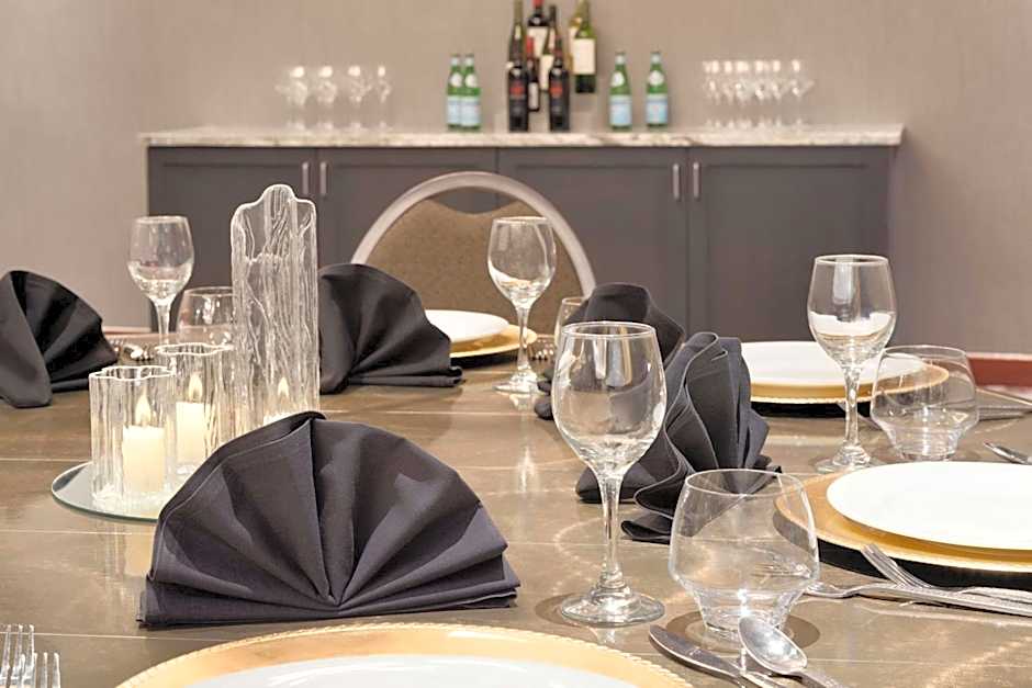 Embassy Suites by Hilton Irvine Orange County Airport