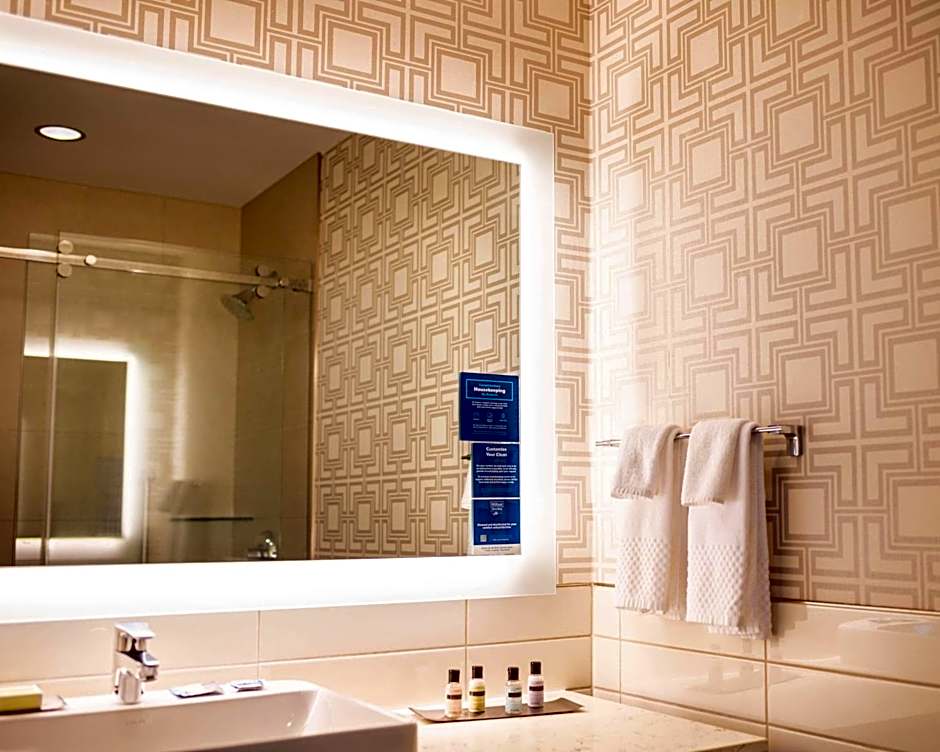 The Lismore Hotel Eau Claire - a DoubleTree by Hilton