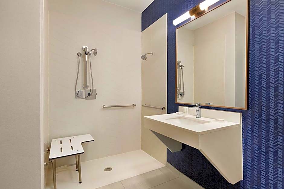 Fairfield Inn & Suites by Marriott Wheeling-St. Clairsville, OH