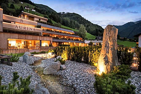 Aurina Lodges