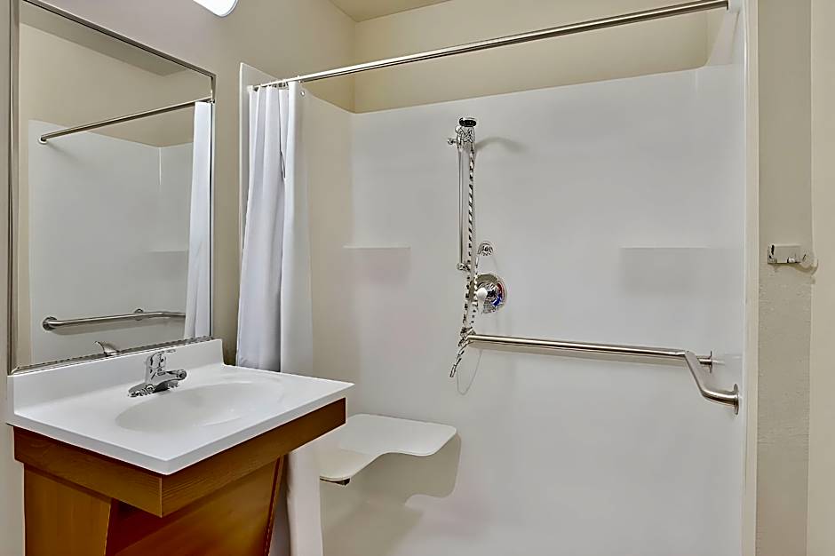 WoodSpring Suites Fort Lauderdale