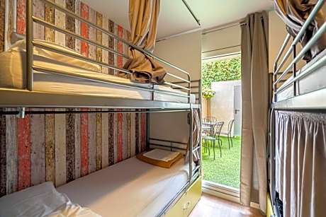 Bed in 6-Bed Mixed Dormitory Room with Private Terrace