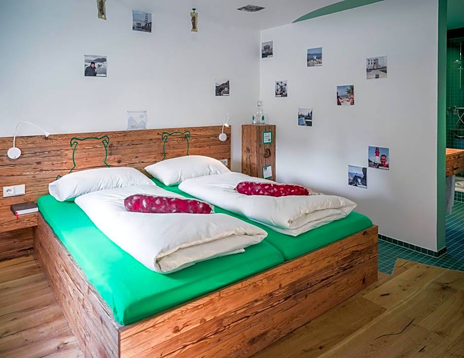 BRATWURSThotel