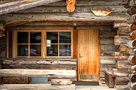 Log Cottage with Sauna