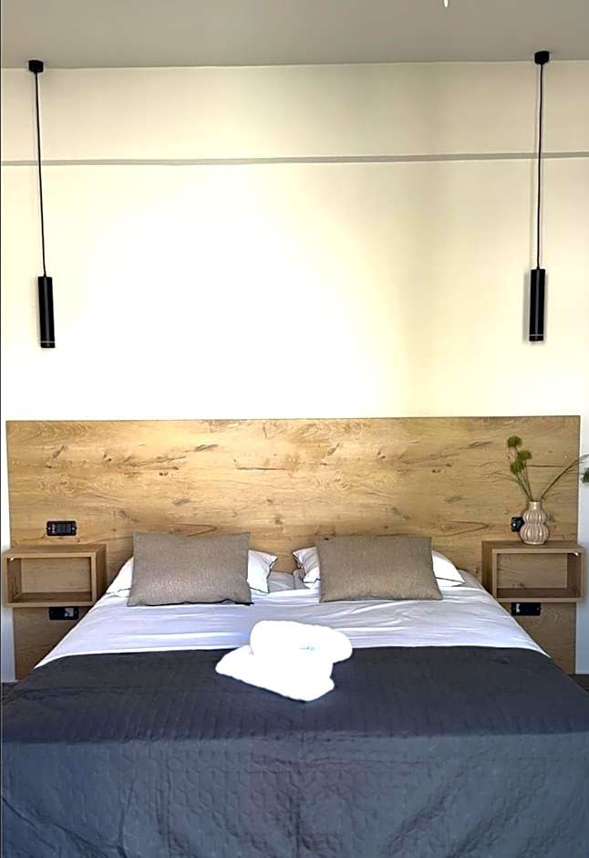 Lunar Hotel Modern Boutique