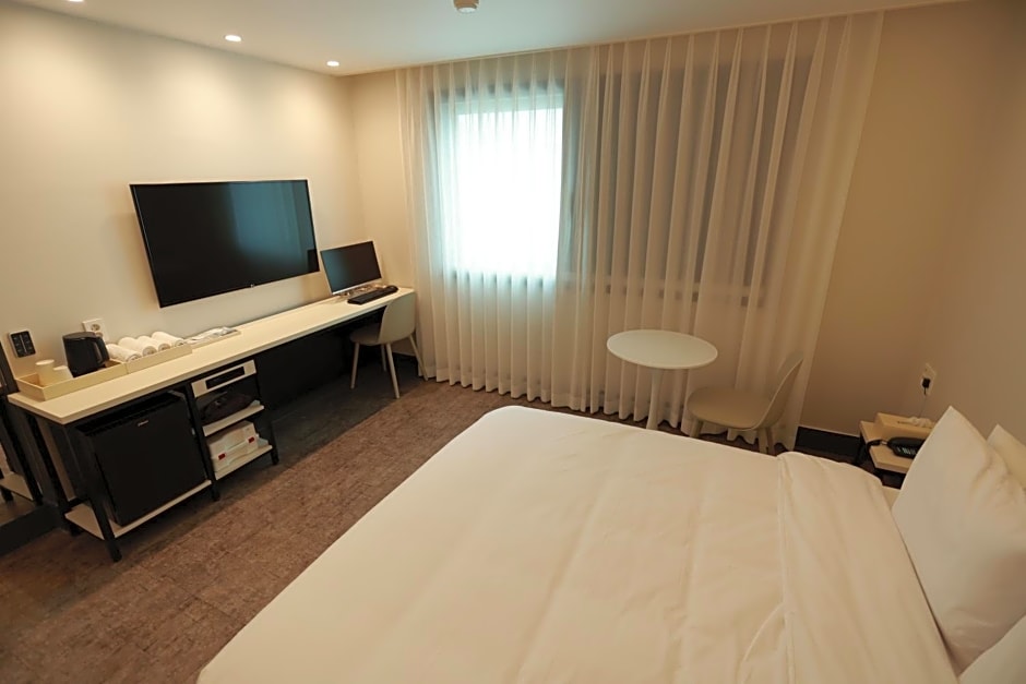 Hotel Myeongji