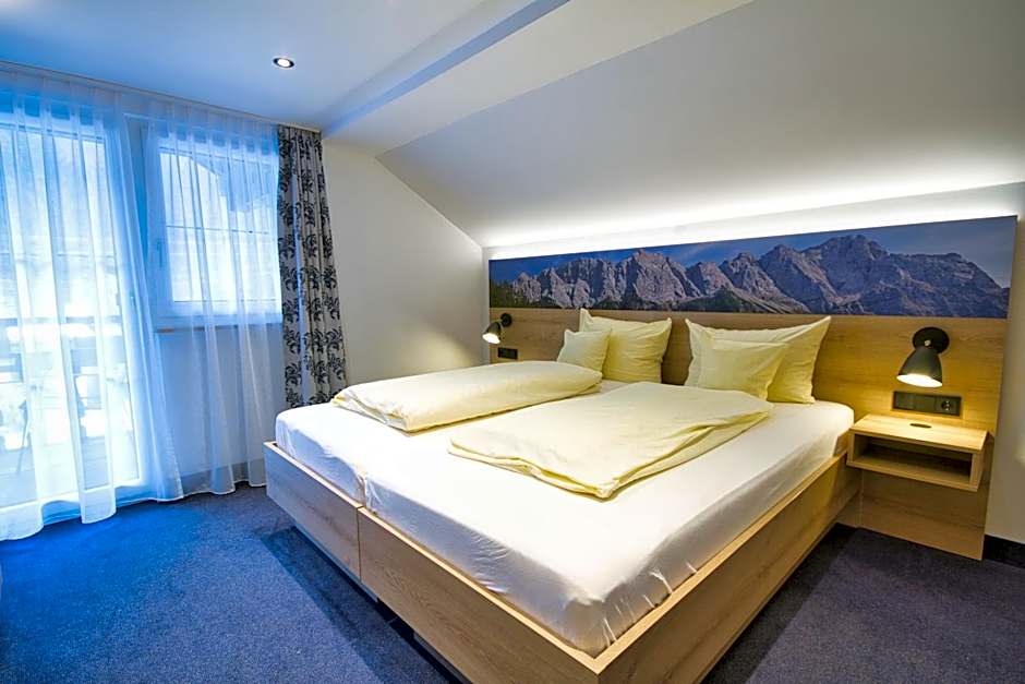 Photo 1 of 9 of 1 Double Bed or 2 Beds