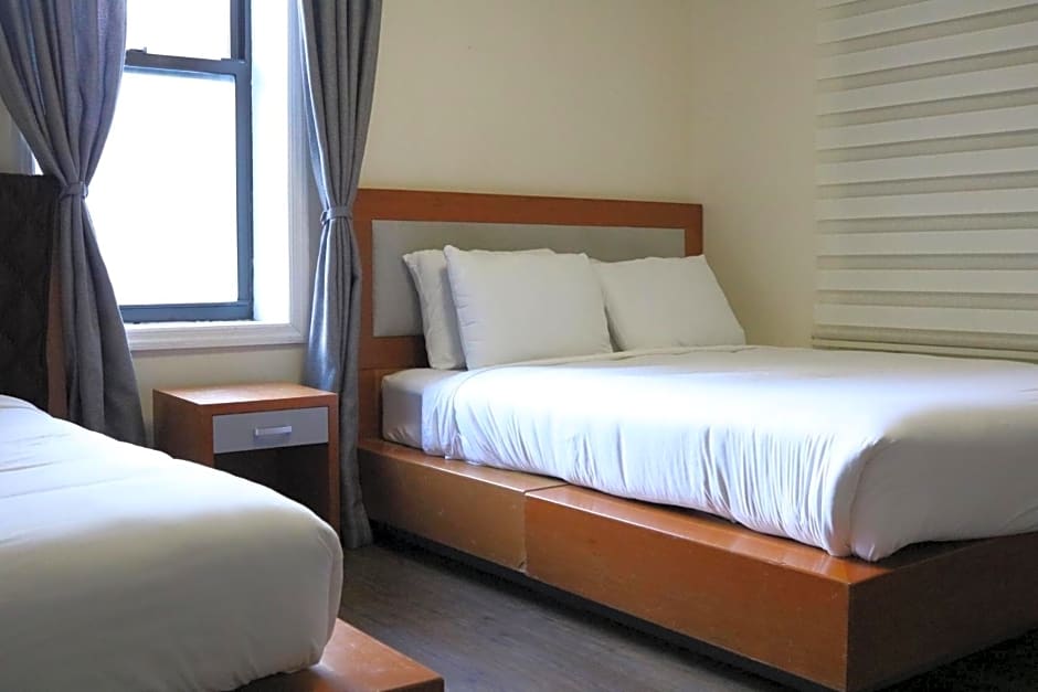 Midtown West Hotel