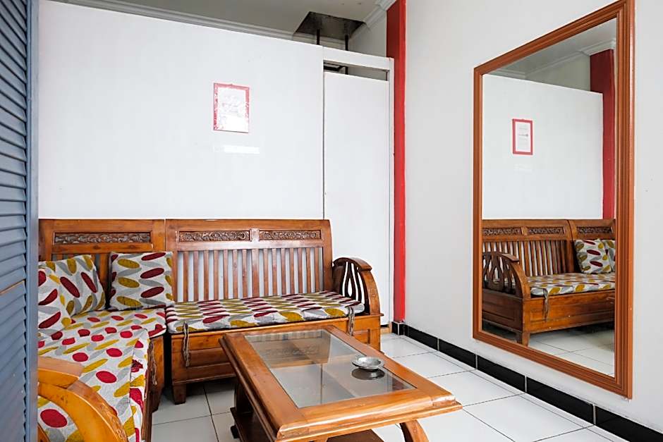 RedDoorz Syariah near Alun Alun Wonosobo 4