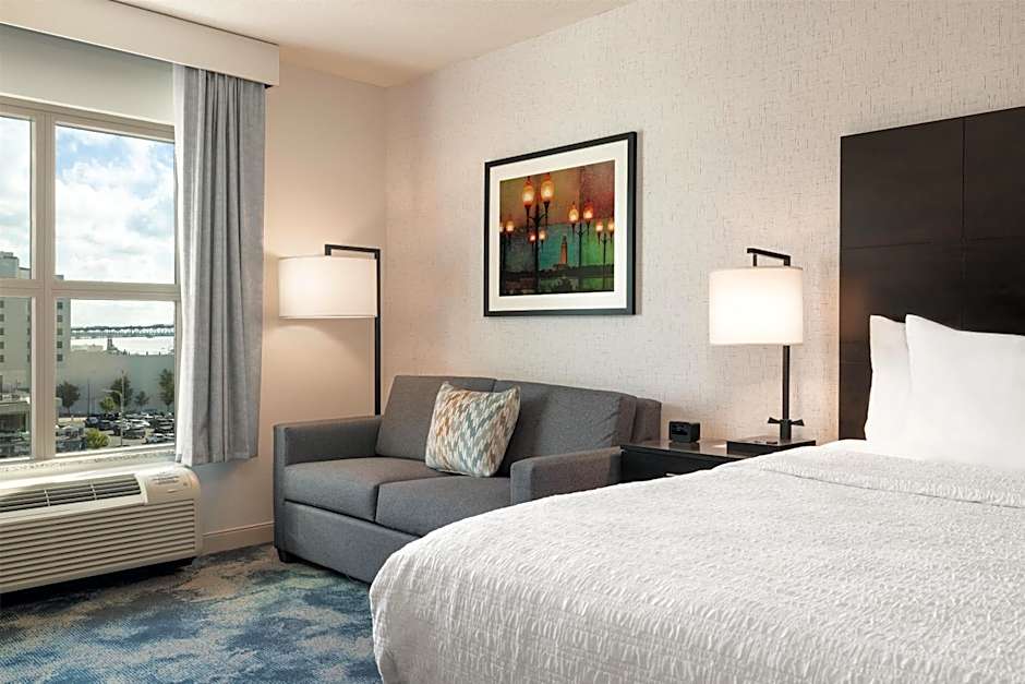 Hampton Inn By Hilton And Suites Baton Rouge