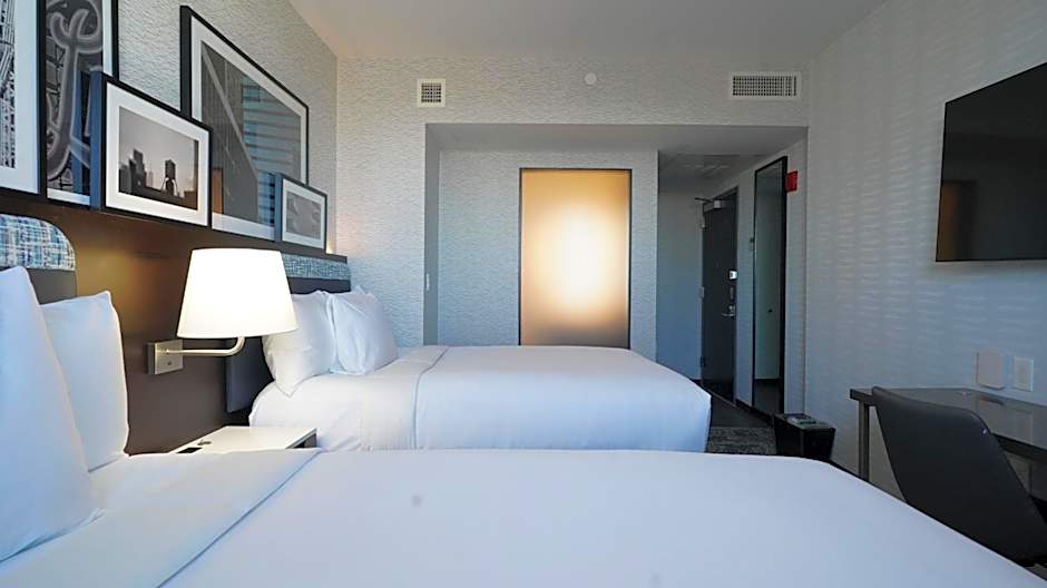 DoubleTree by Hilton Long Island City, NY