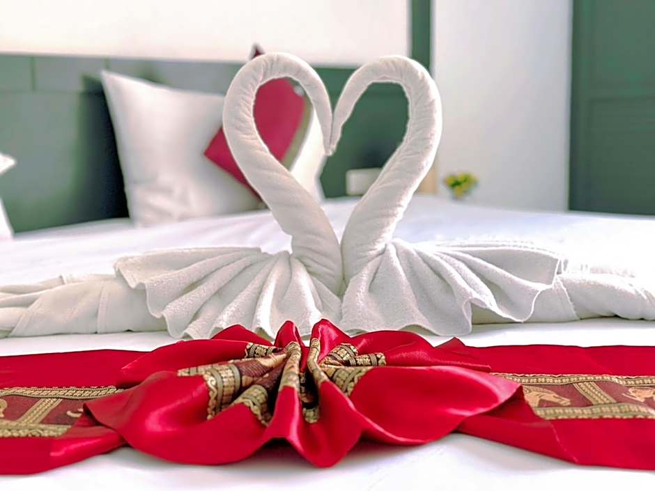 Hotel Baya Phuket - Rooftop Pool, Next to Food Market & Steps to Beach