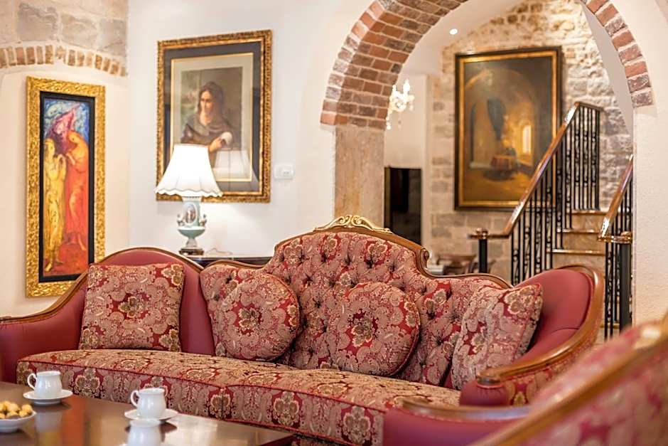 Villa Nepos Hotel