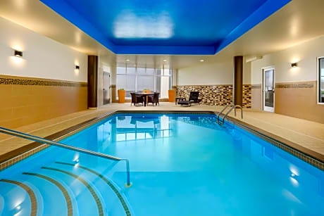 Courtyard by Marriott Keene Downtown