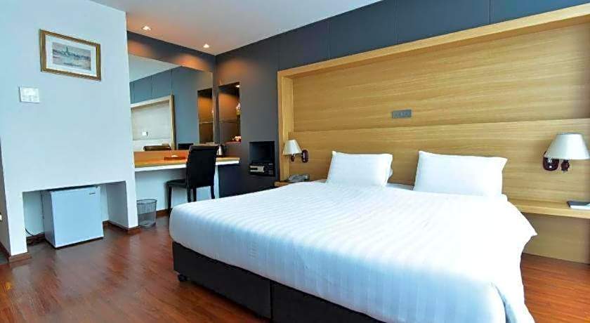 The Three Hat Yai