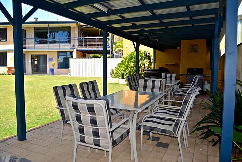 Longbeach Apartments