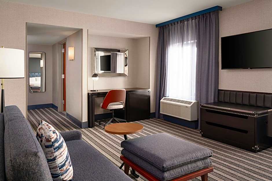 Courtyard by Marriott Boston Brookline