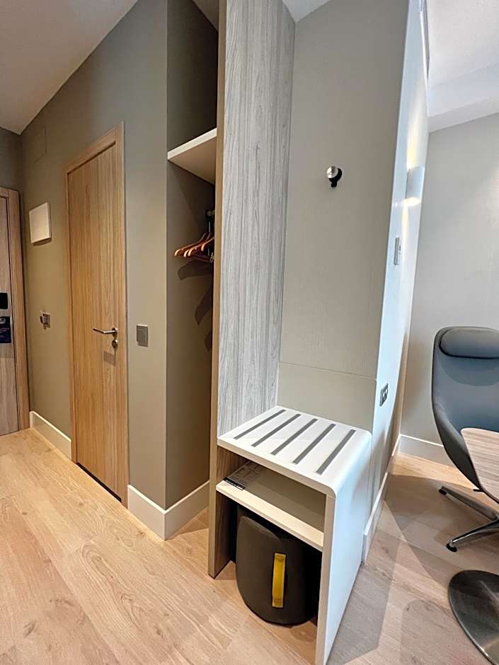 Holiday Inn Express Madrid Airport By IHG