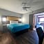Mountain Vista Inn & Suites - Near the Island inPigeon Forge