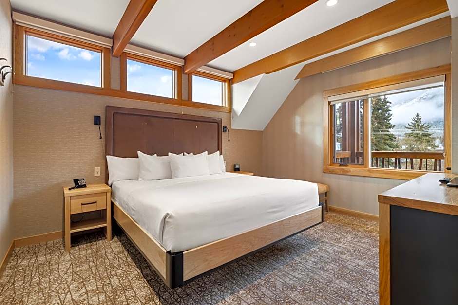 Moose Hotel and Suites