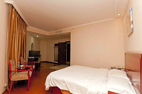 GTR - 1 Bed Guest Room no Window