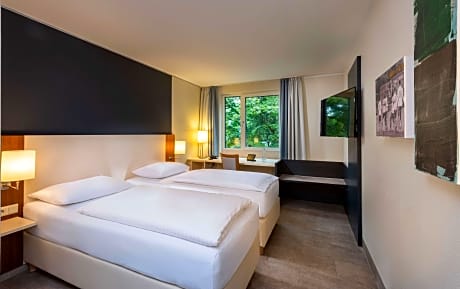 Essential Twin Room