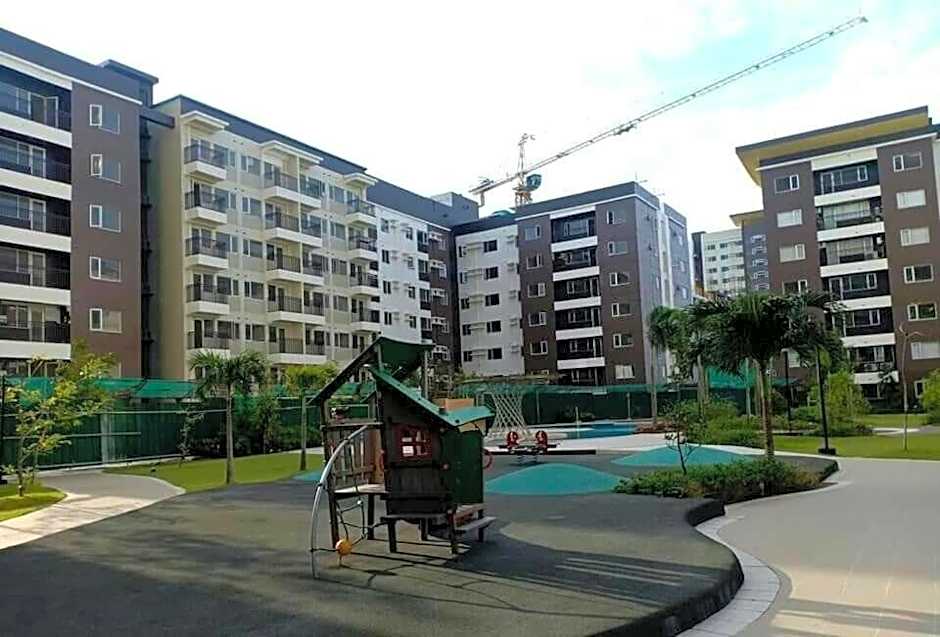 AVIDA ATRIA T2- B, near S&R and SM city by Denice