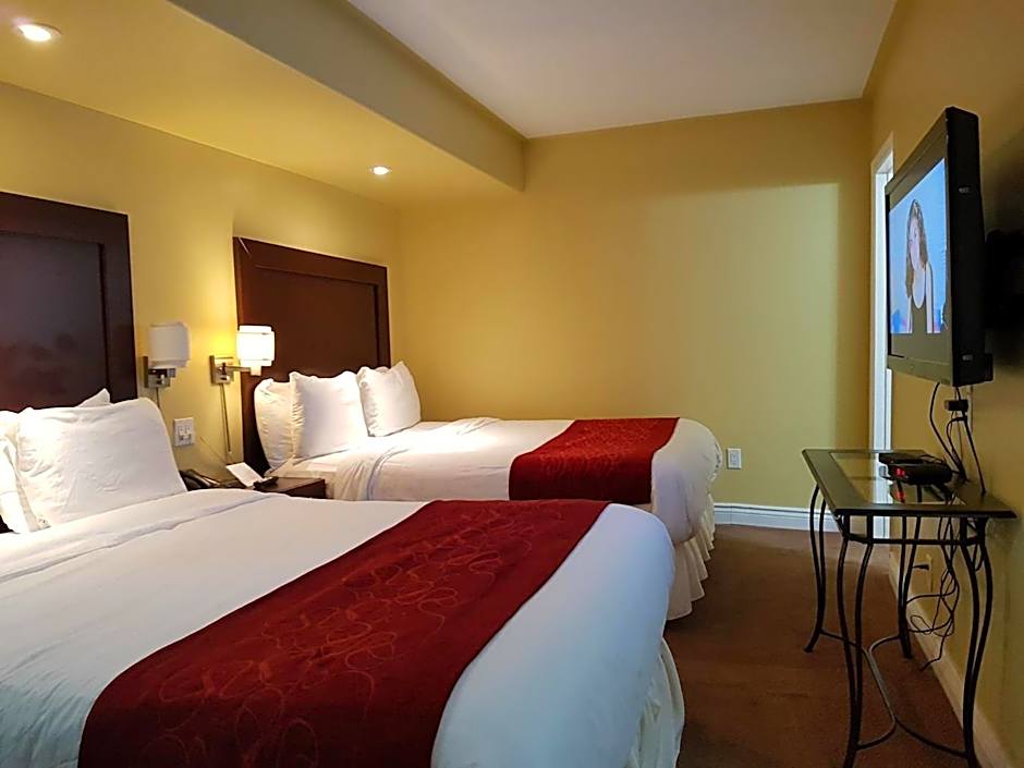 Bayside Inn & Waterfront Suites