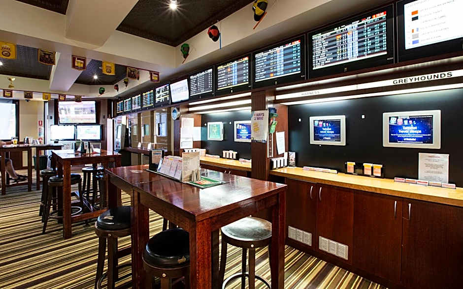 Nightcap at Federal Hotel Toowoomba