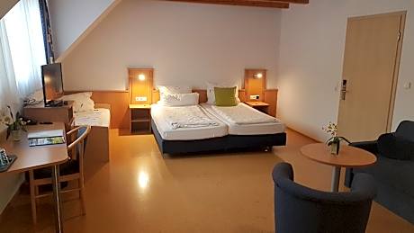 Familienzimmer-Eigenes Badezimmer