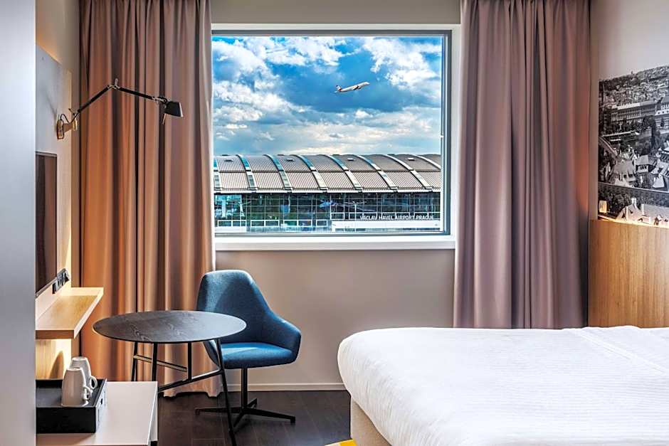 Courtyard By Marriott Prague Airport