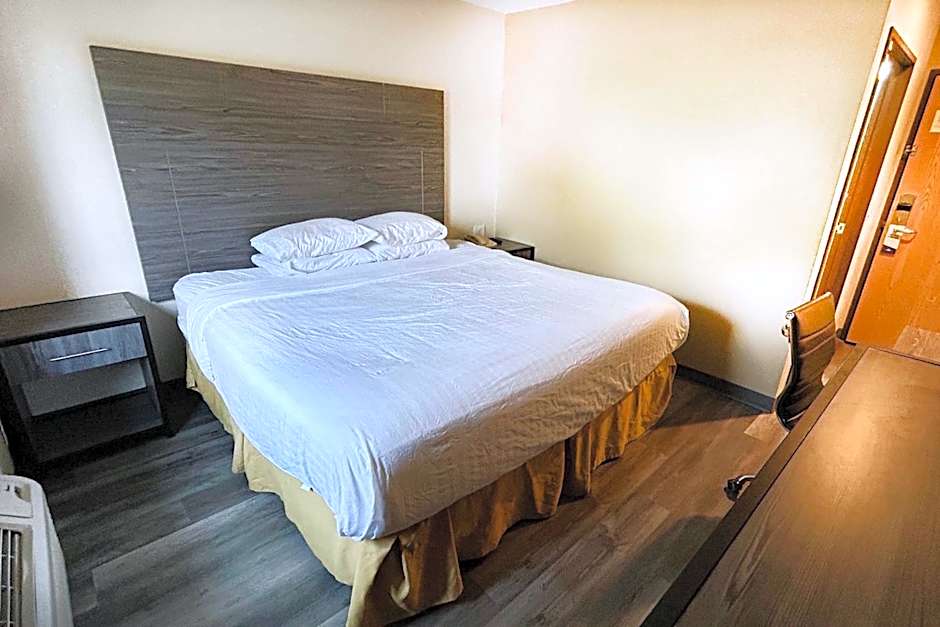 Travelodge by Wyndham Arlington/Dallas Area