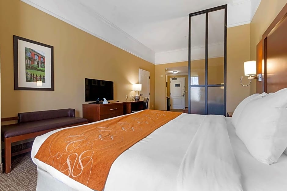 Comfort Suites Savannah North