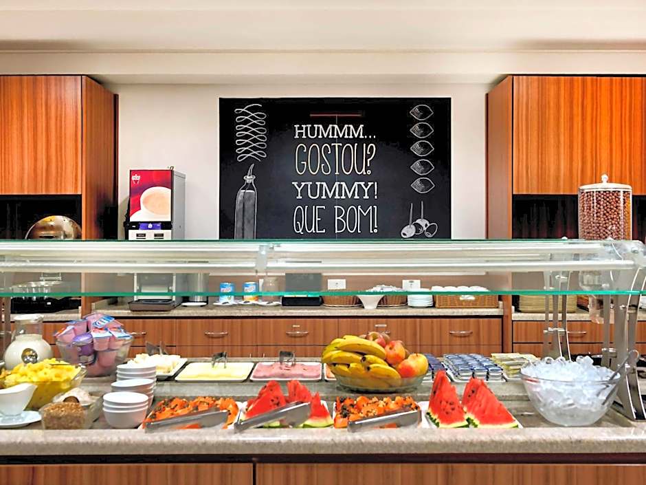 Ibis Curitiba Shopping