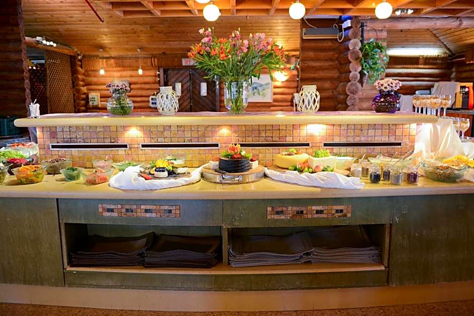 Logos hotel in Yad Hashmona