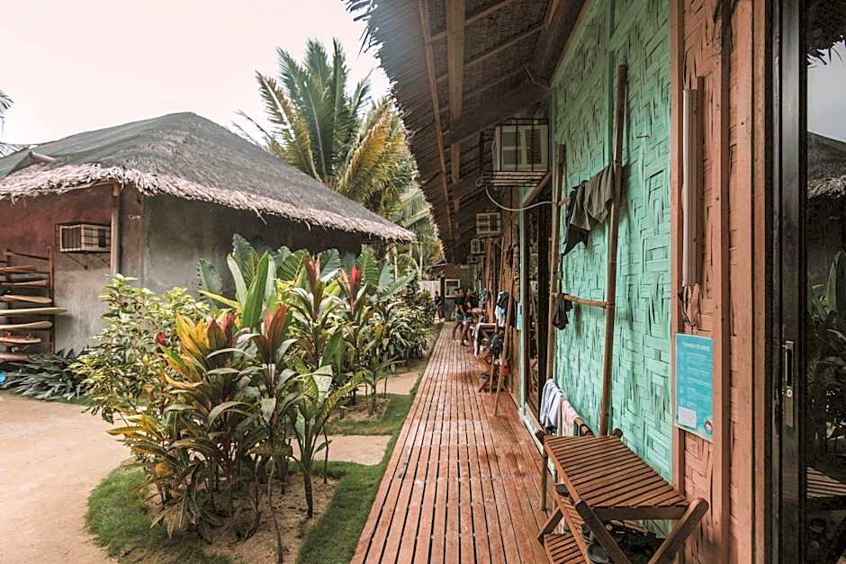 Mad Monkey Hostel Siargao