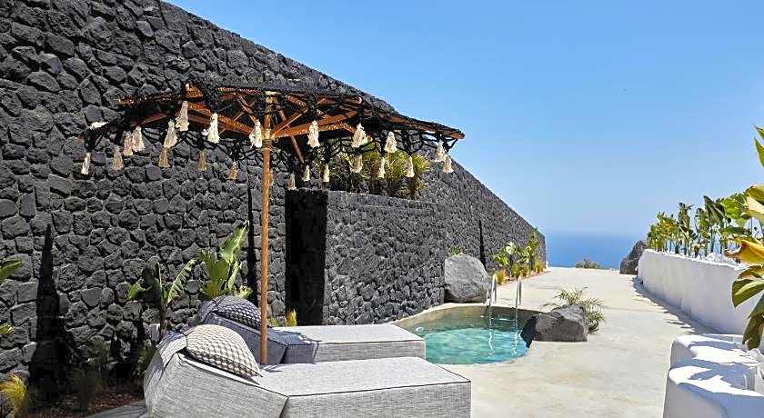 Theano Cave Suites & Villas