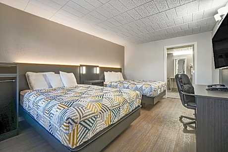 Queen Room with Two Queen Beds - Non-Smoking