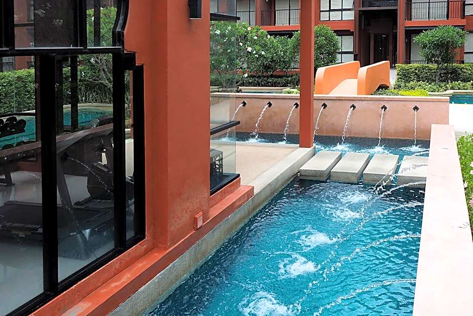 Bluroc Huahin Pool View