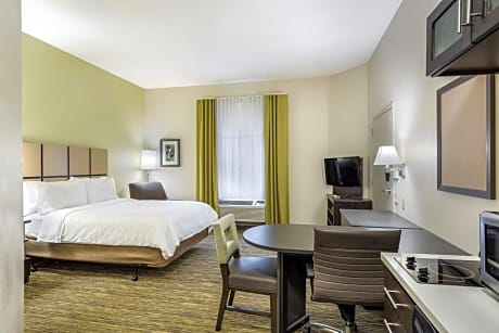 One-Bedroom King Suite - Disability Access